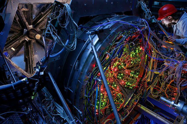 HADES detector Photo: T. Ernsting, HA Hessen Agentur